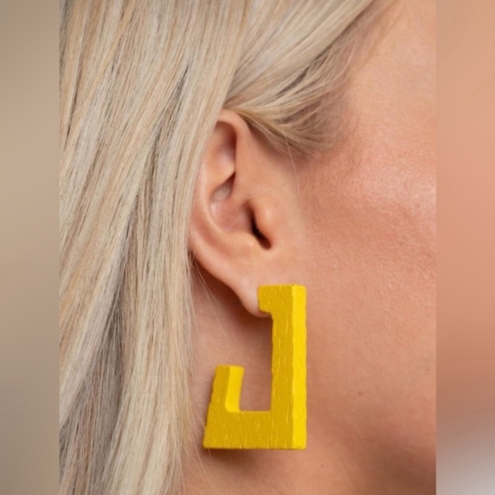 Rectangular yellow wood earrings